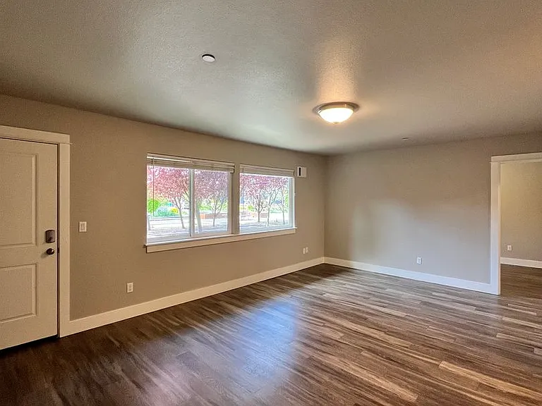 3610 SE 15th Ave — Photo 5