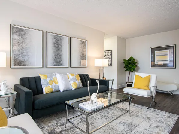 151 Hughson St S, Hamilton, ON L8N 3Y4