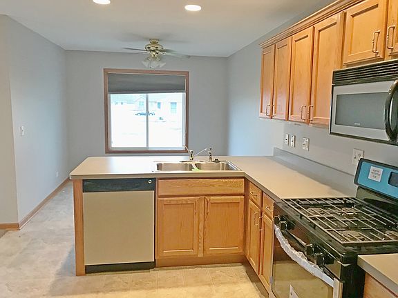 4th image of 230 Heritage Ave