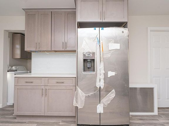 4th image of 203 Waverly Ave Floor 2