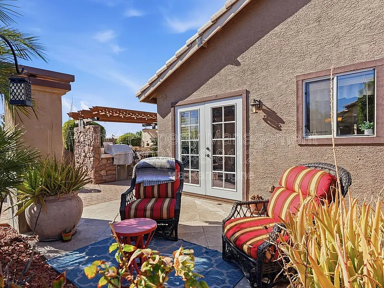 8629 W Echo Ln — Photo 29