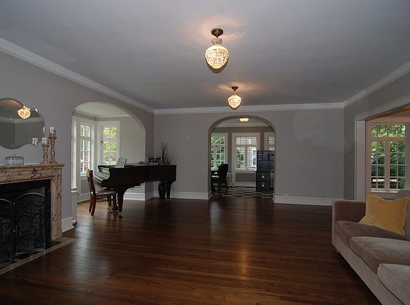 4th image of 1022 Park Ave