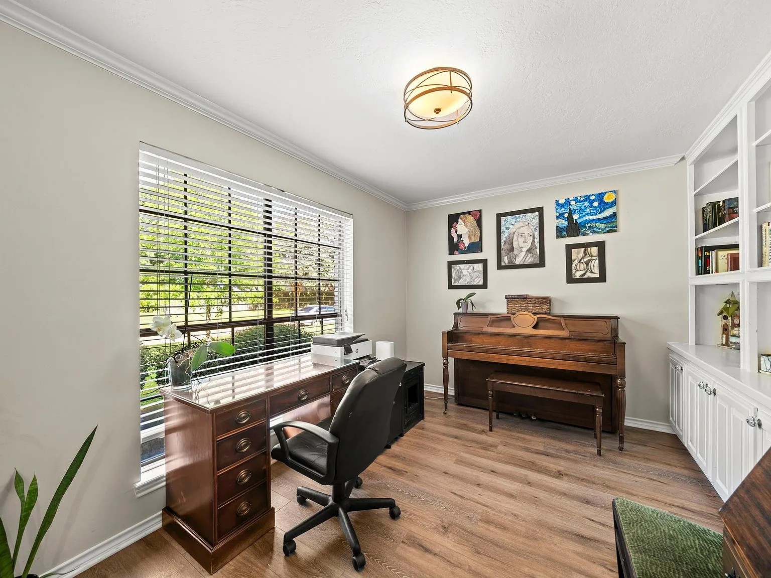 4 bed, 2.5 bath, 2548 sqft, $2,700 — Photo 3