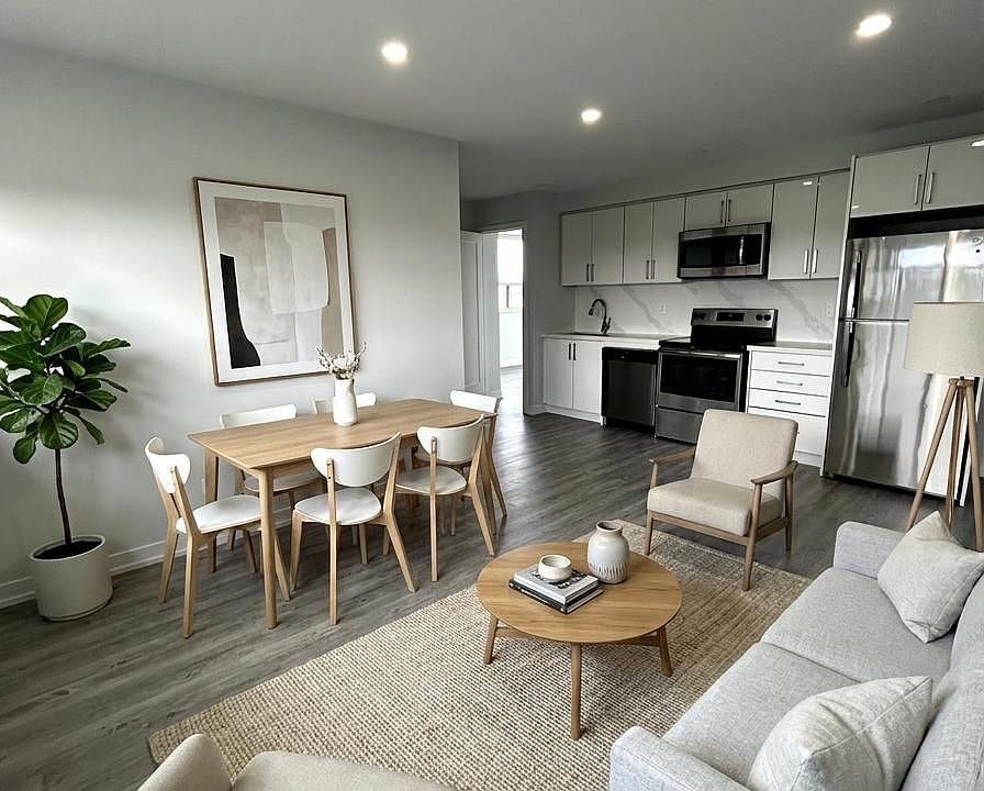 1st image of 15 Walmer Rd #202