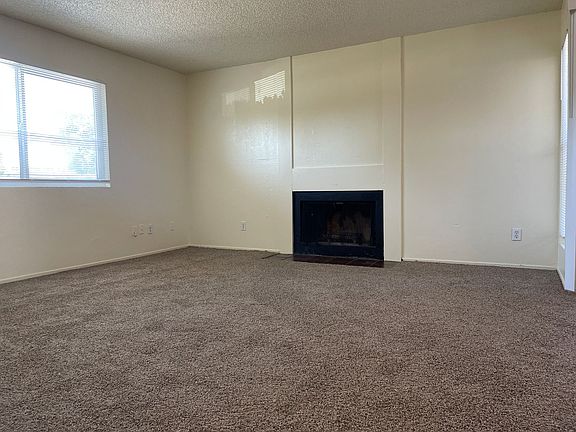 2nd image of 551 W Ashlan Ave #858