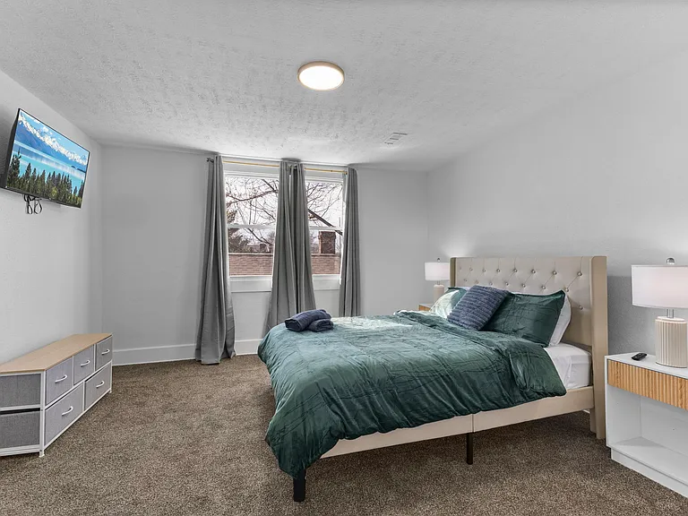 113 S Traub Ave — Photo 18