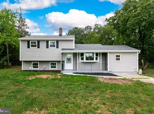 37 S Cedar Brook Rd, Sicklerville, NJ 08081