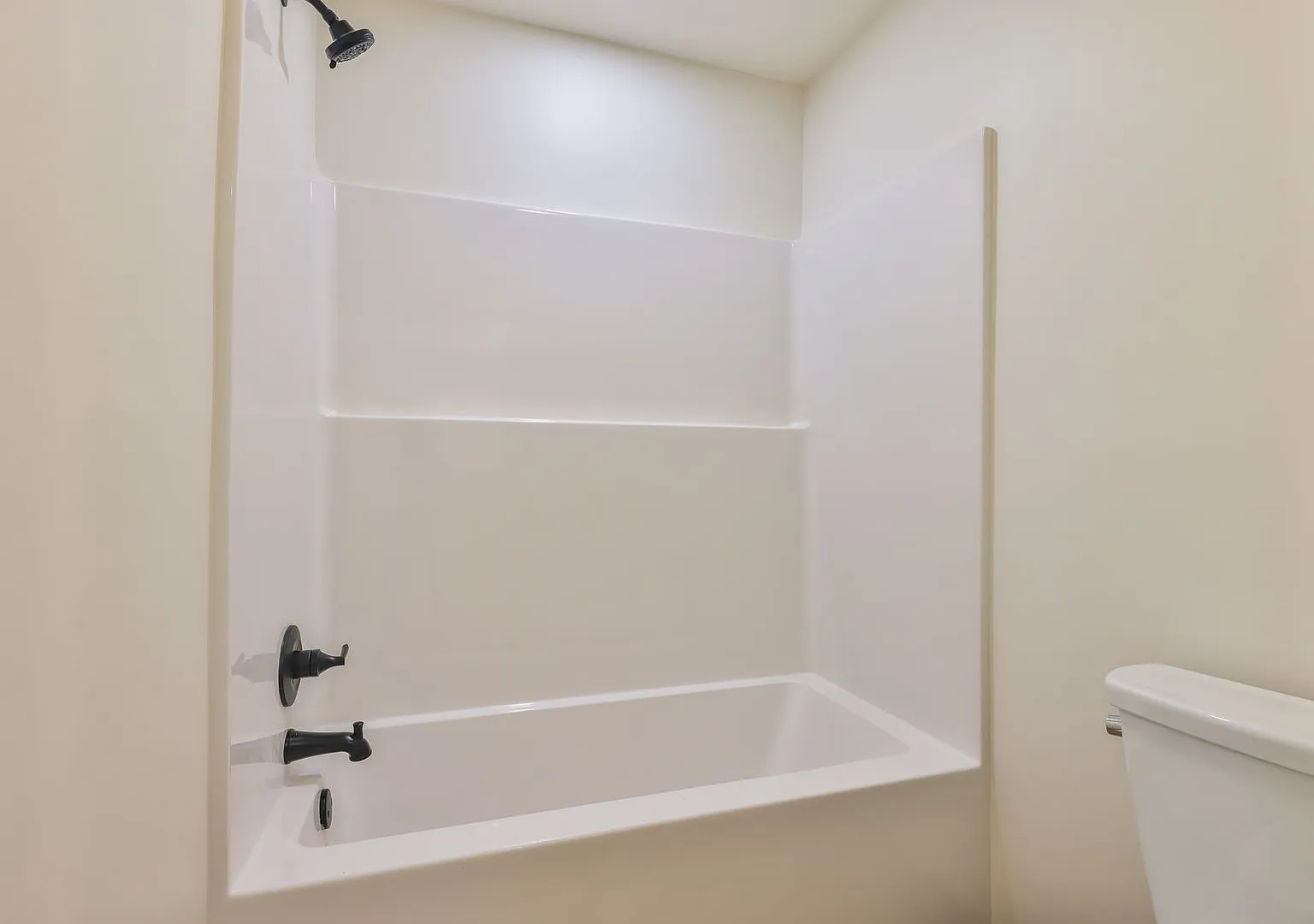 The Haven | All Utilities Included — Photo 2