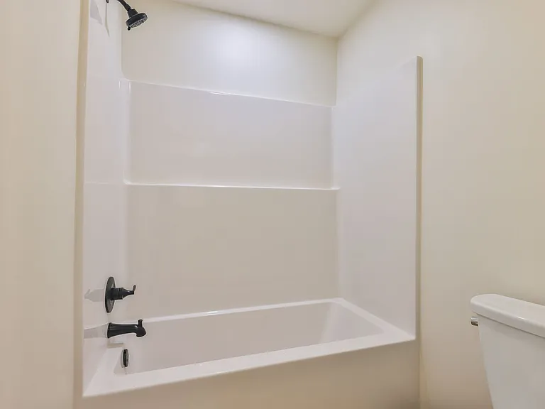 551 Elm St #4 — Photo 2