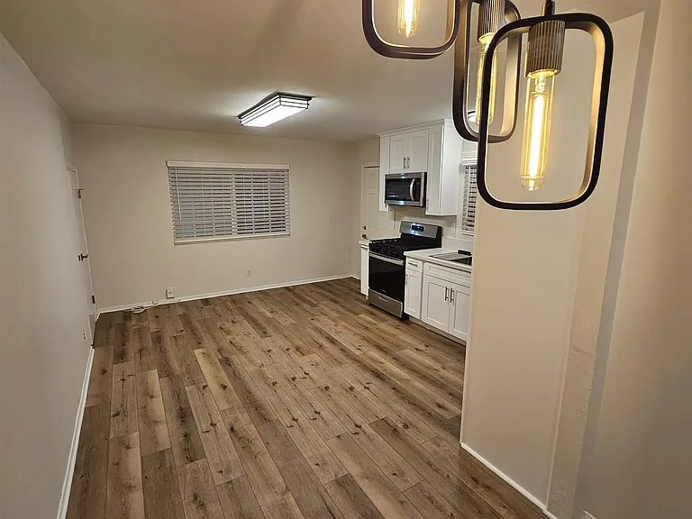520 Glover Ave #B — Photo 6