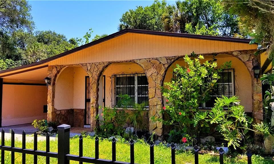 1st image of 2940 Palmadelia Ave