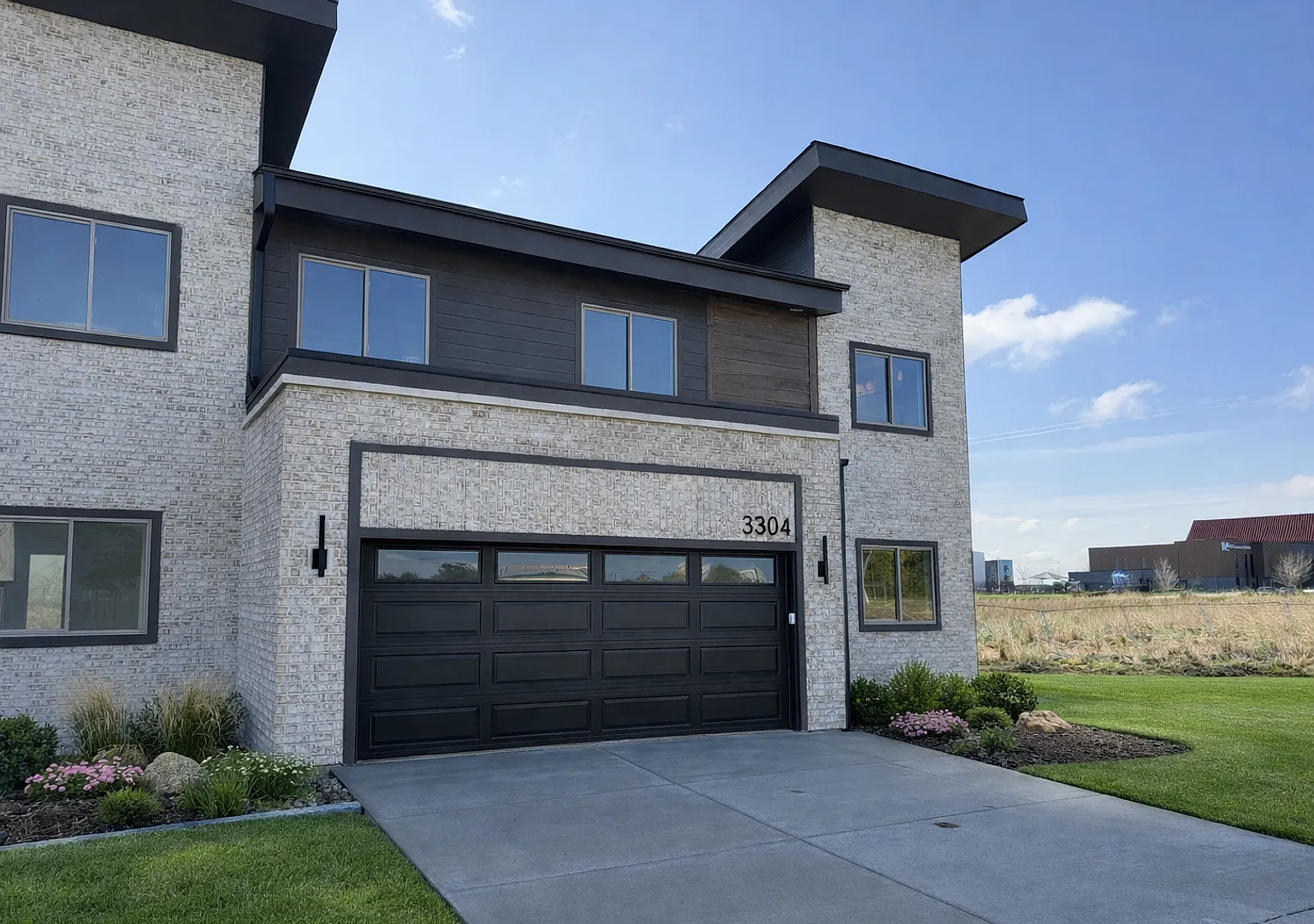 Brand New Three Bedroom Ames Townhome with first month free! — Photo 1