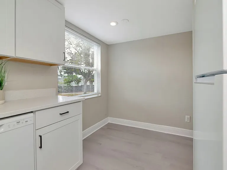 107 Karde Ln #C — Photo 4