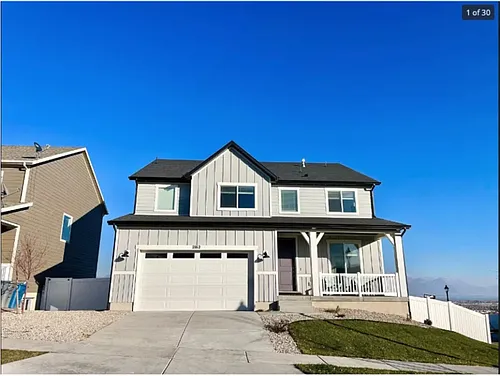 2162 Cloverleaf Way Photo 1