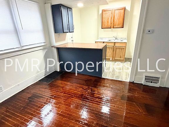 5th image of 119 S 8th St APT 8