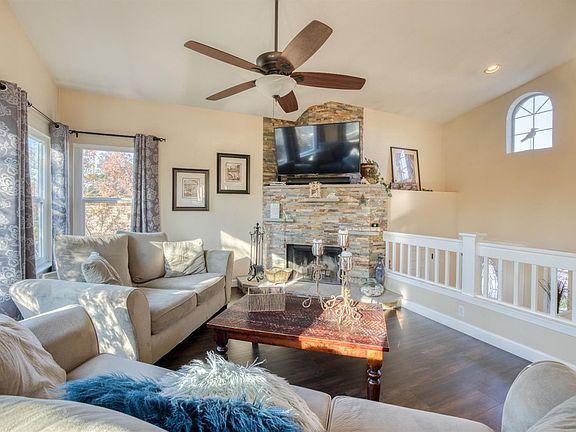 5th image of 404 Verbena Ct
