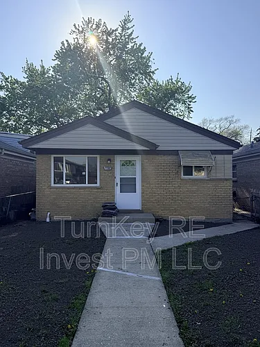 7732 S Lotus Ave Photo 1