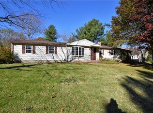 25 Carriage Hill Rd, North Kingstown, RI 02852