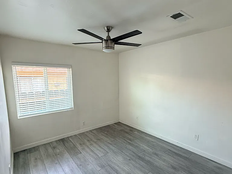 5203 E Falls View Dr — Photo 14