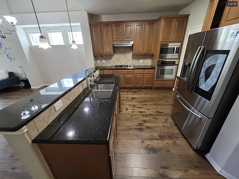 7901 Southwest Pkwy #15 — Photo 5