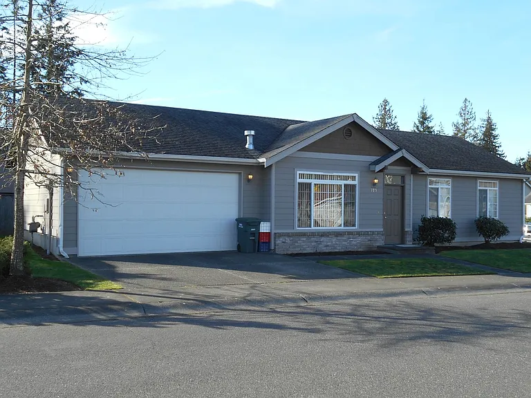 773 Mahonia Dr — Photo 1