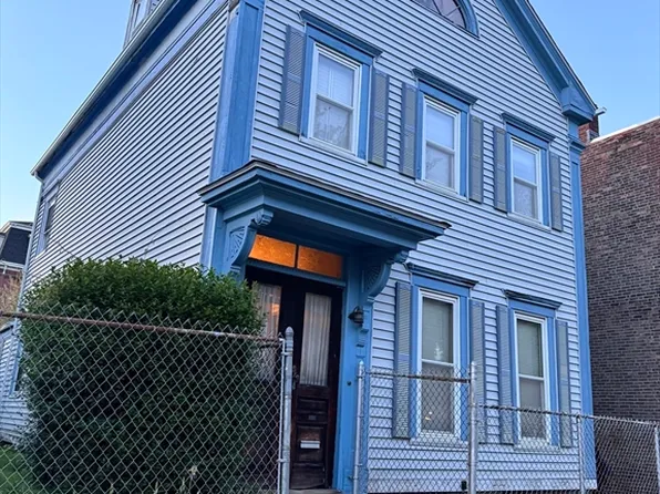 562 E 5th St, South Boston, MA 02127