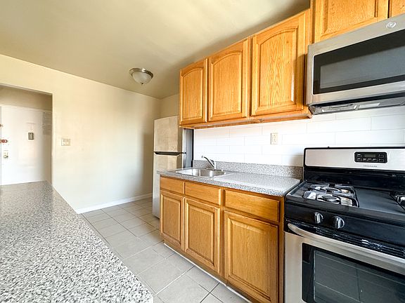 5th image of 140-60 Beech Ave APT 5B