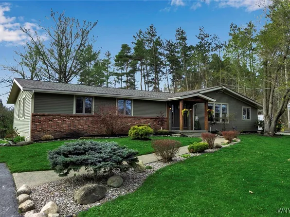 77 S Shore Dr, Alden, NY 14004