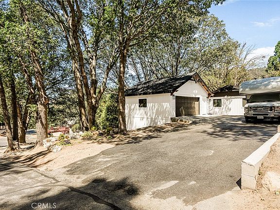 4th image of 374 Dunant Dr
