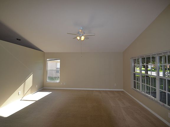 3rd image of 32109 Cypress Valley Dr