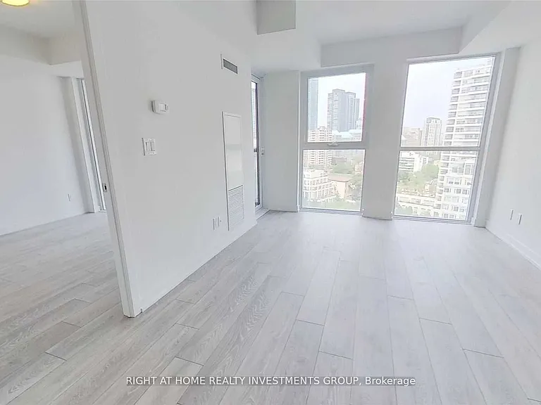 159 Wellesley St E #1401 — Photo 12