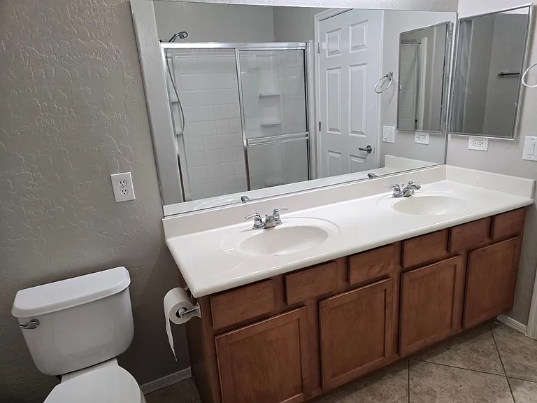 6868 Sky Pointe Dr #2076 — Photo 23