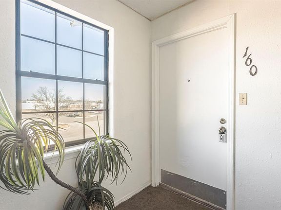 4th image of 401 12th Ave #160