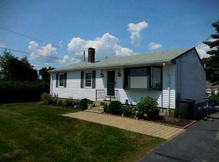 2 President Dr, Narragansett, RI 02882