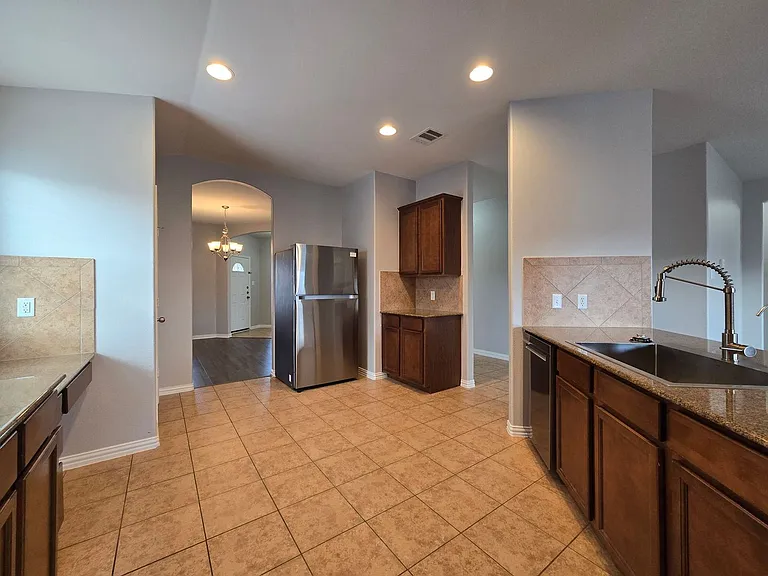 2609 Red Fern Dr — Photo 8