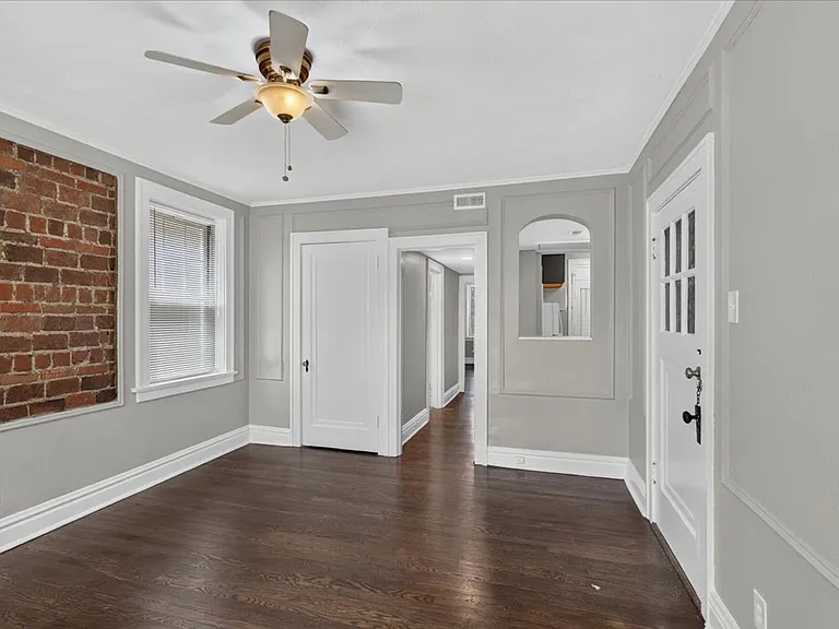 1949 Alfred Ave #1S — Photo 8