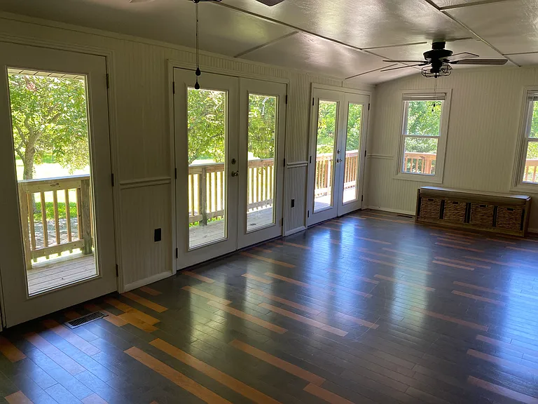 195 Emerald Dr #B — Photo 35