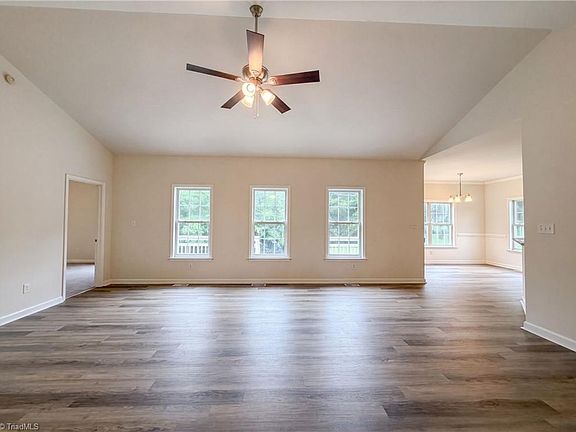 3rd image of 4100 Birchgarden Dr