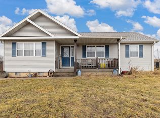 1584 McIntosh Rd, Macomb, MO 65702