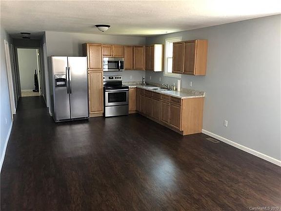 2nd image of 150 Baldwin Ave