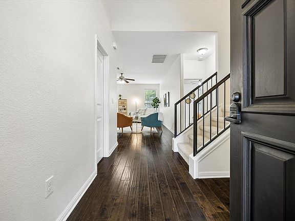 4th image of 192 Santa Maria St