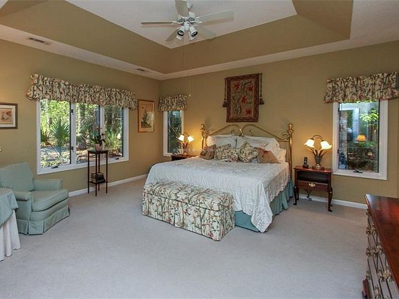 3rd image of 18 Oyster Reef Dr