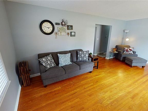 5th image of 310 Orrville Ave