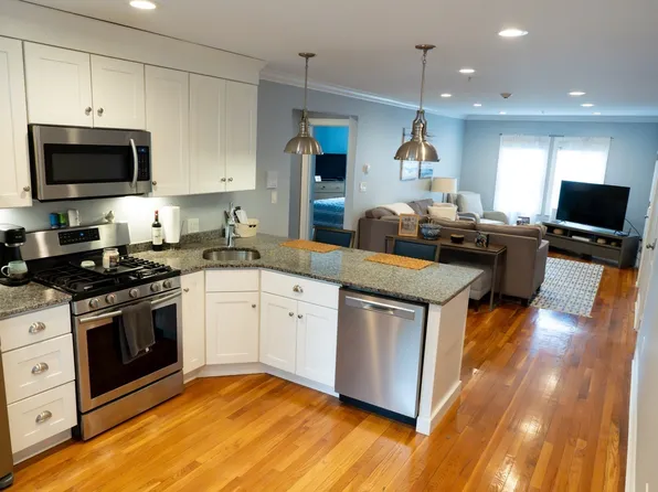 64 Wales St #2, Abington, MA 02351