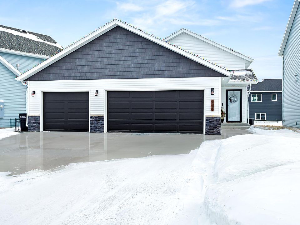 1st image of 1011 Barnes Dr W