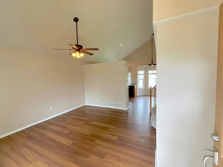 9180 Red Columbine Dr — Photo 7