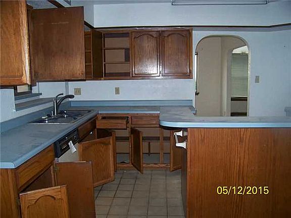 5th image of 8532 Mountain Ash Dr