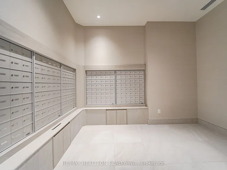 20 Deans Dr #522 — Photo 4
