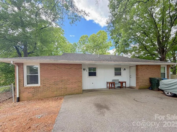 1464 19th Ave NE, Hickory, NC 28601