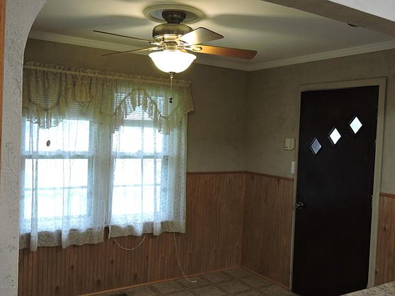 5th image of 3719 Saint Francis Ave